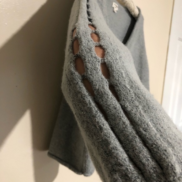 Cropped Sweater/Cardigan gray One Size Closure Button at Front Holes Down sleeve - Picture 12 of 16